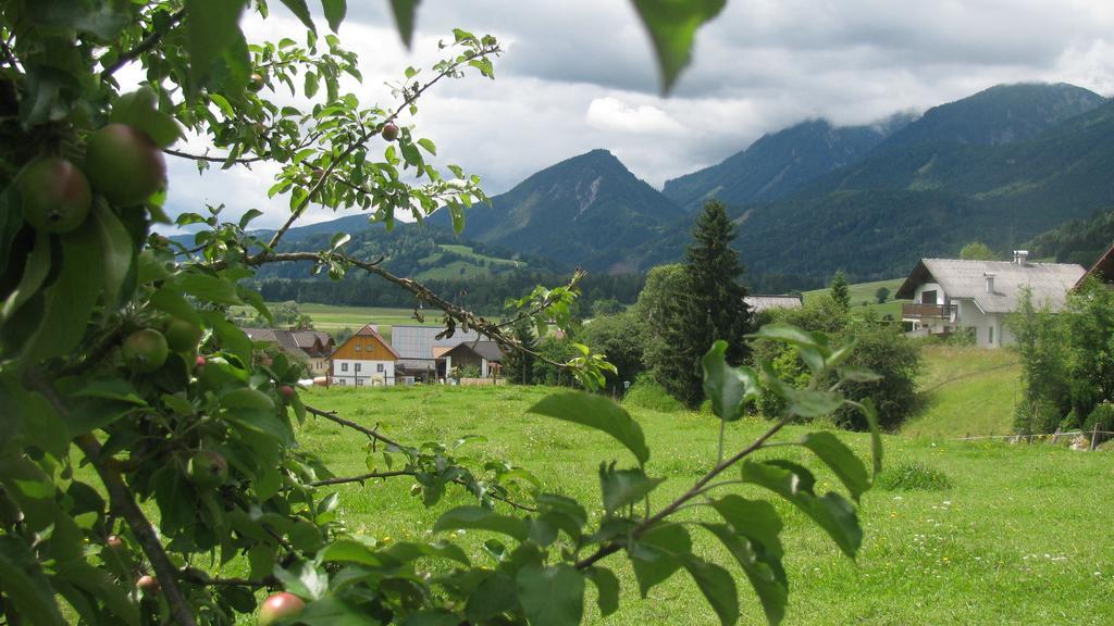 Hotel Gaestehaus Zum Steirischen Kuss Aich  Zewnętrze zdjęcie